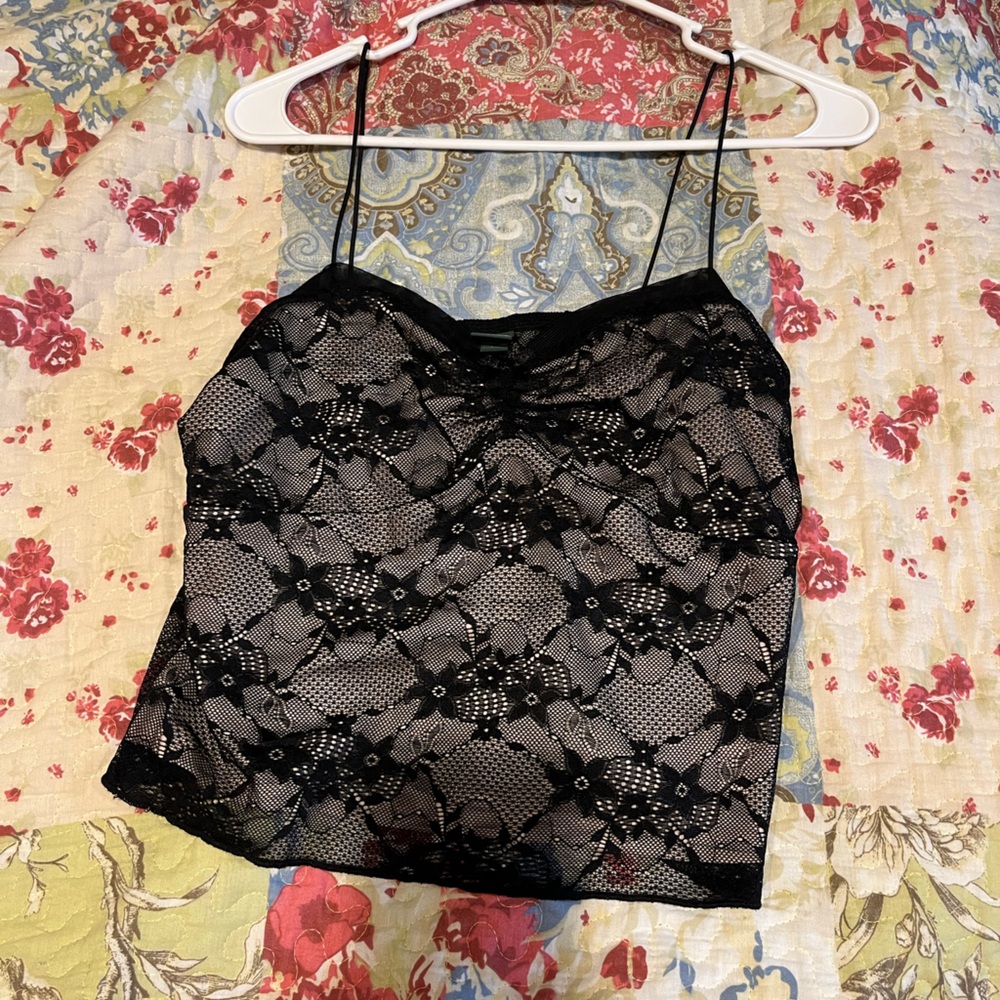 black laced top